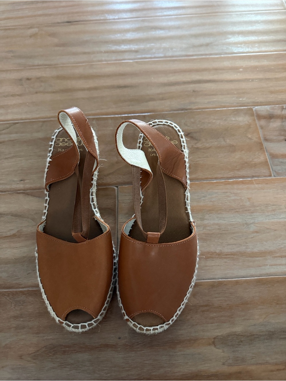 Andre Assous Brown Leather Espadrille Peep Toe Sandal 2” Wedge